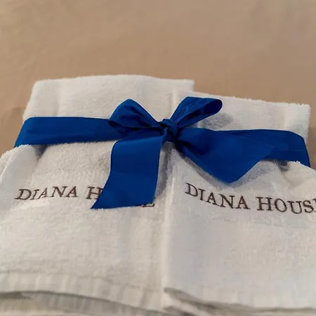 Diana House Ripa