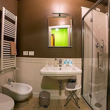 Diana House לינה וארוחת בוקר 3*