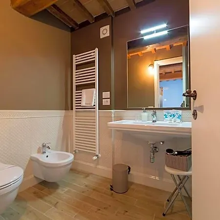 Diana House Ripa