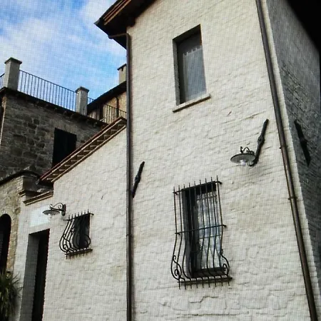 Diana House Ripa