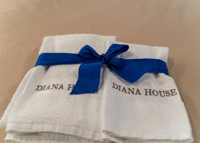 Diana House Ripa